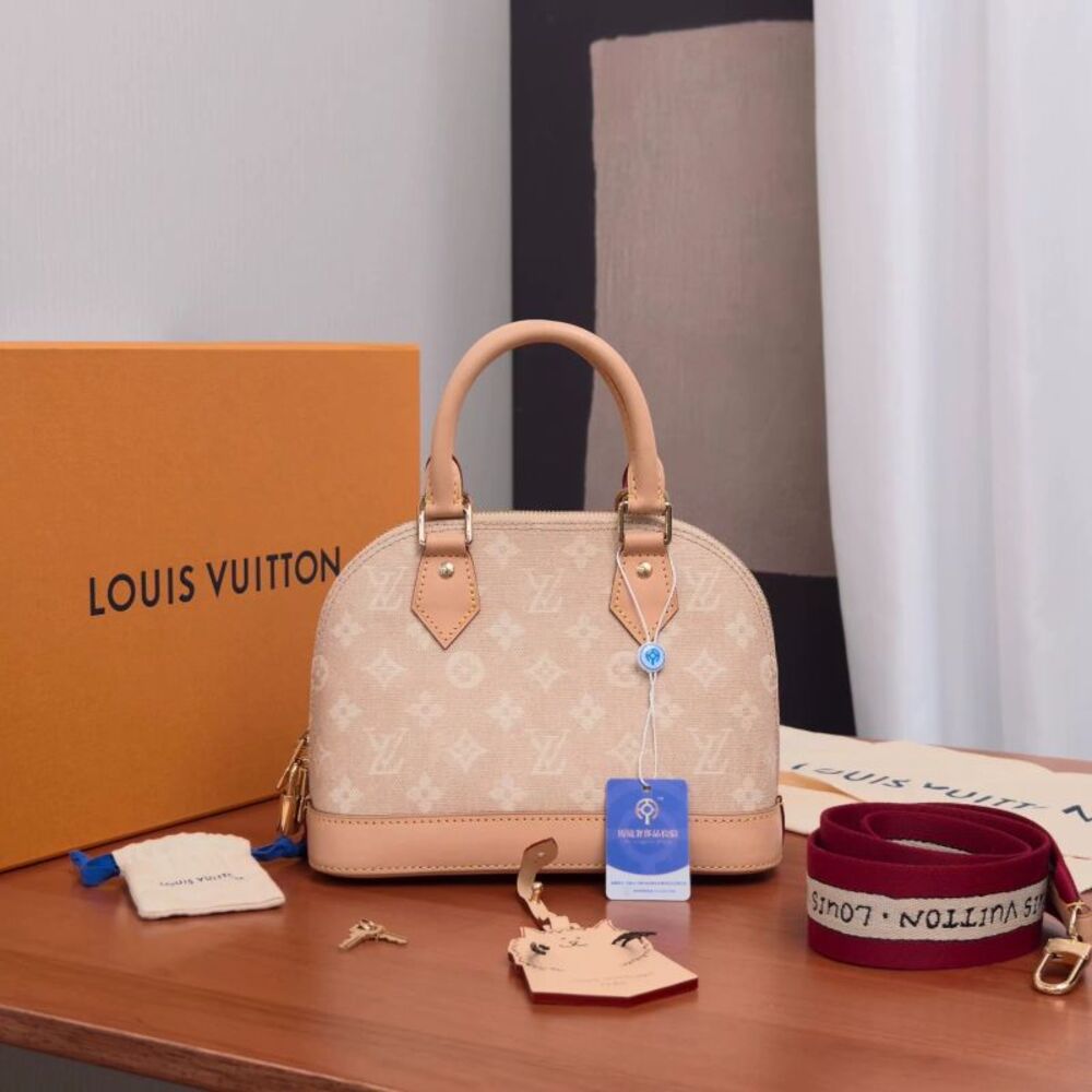Louis Vuitton Women Pre-Loved Bag Very Good Condition